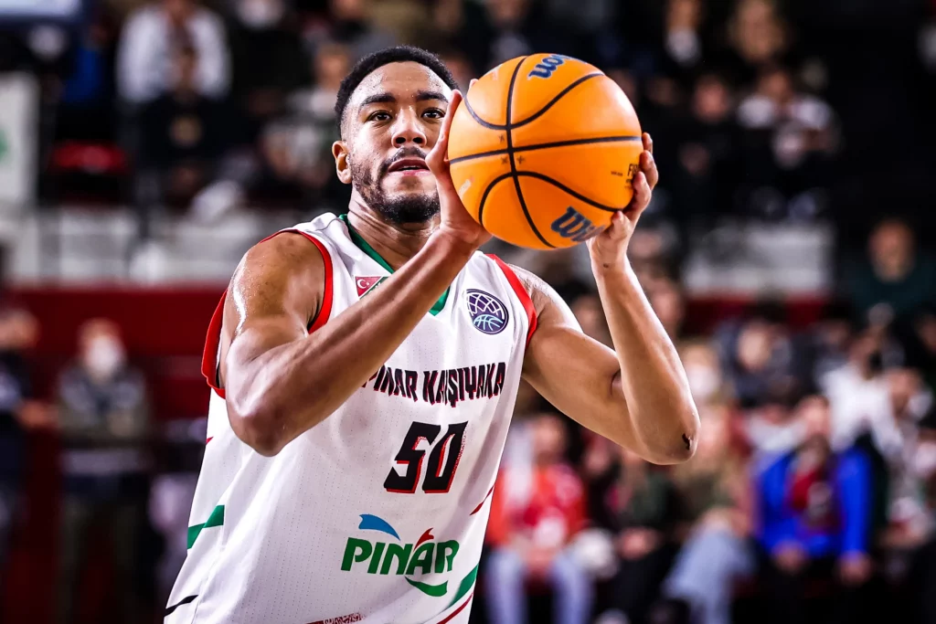 Bonzie Colson en Turquie (@FIBA)