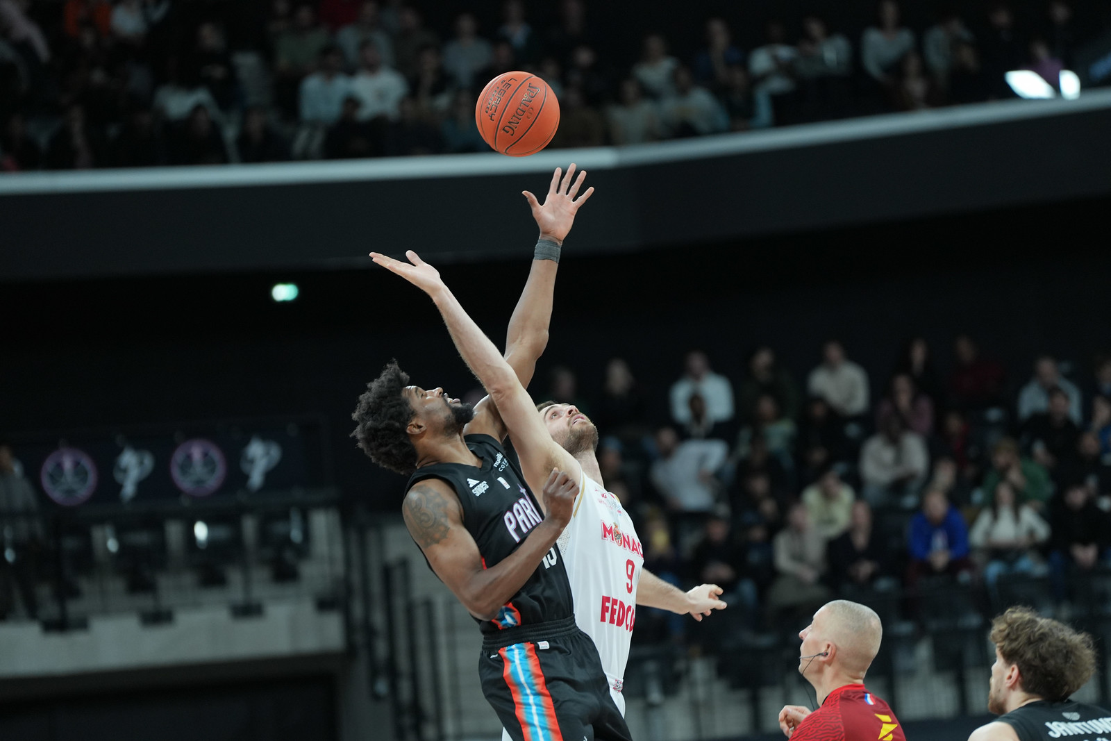 Kevarrius Hayes against Monaco with Paris, before playing there