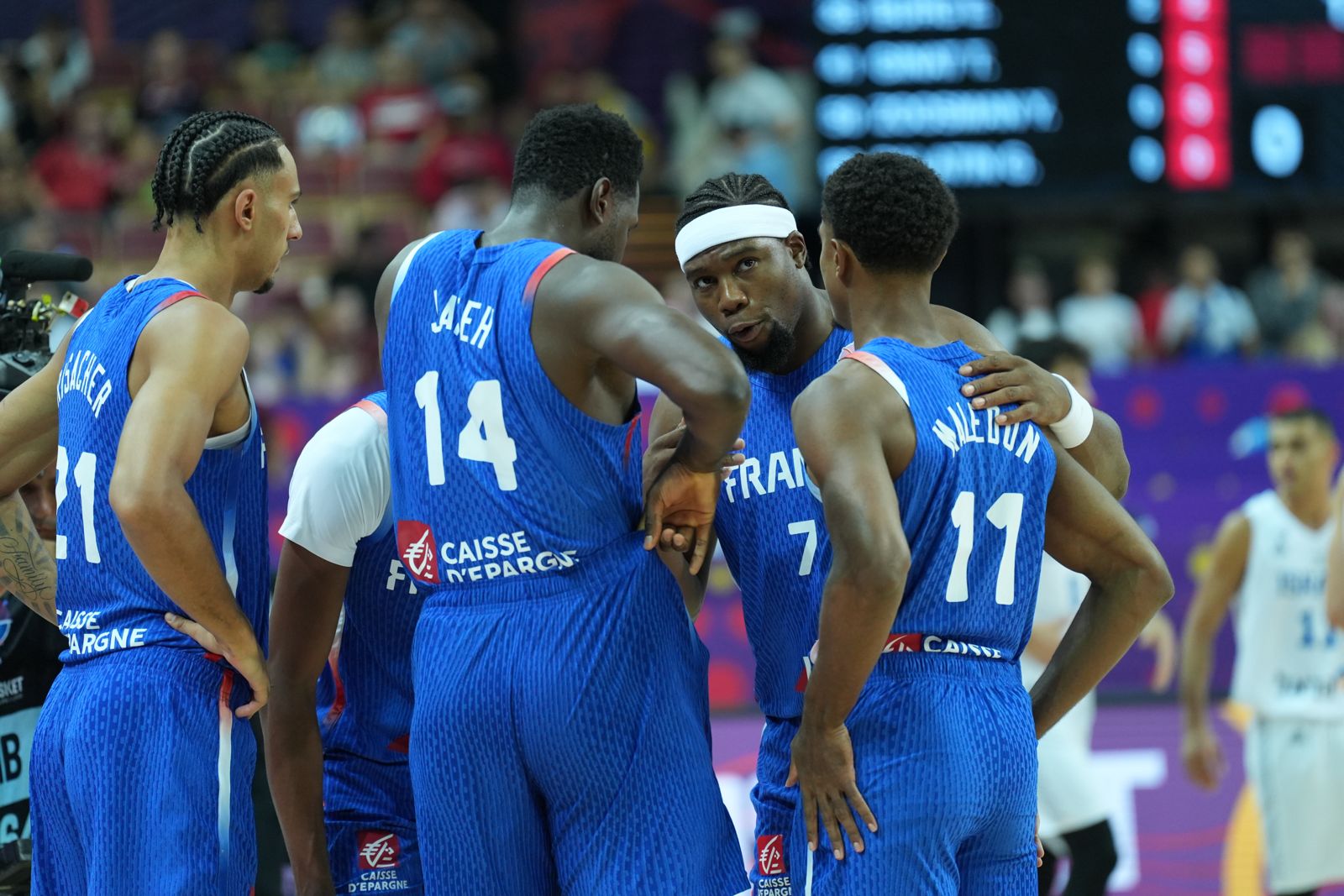 A plusieurs reprises, le capitaine Guerschon Yabusele a réuni ses coéquipiers