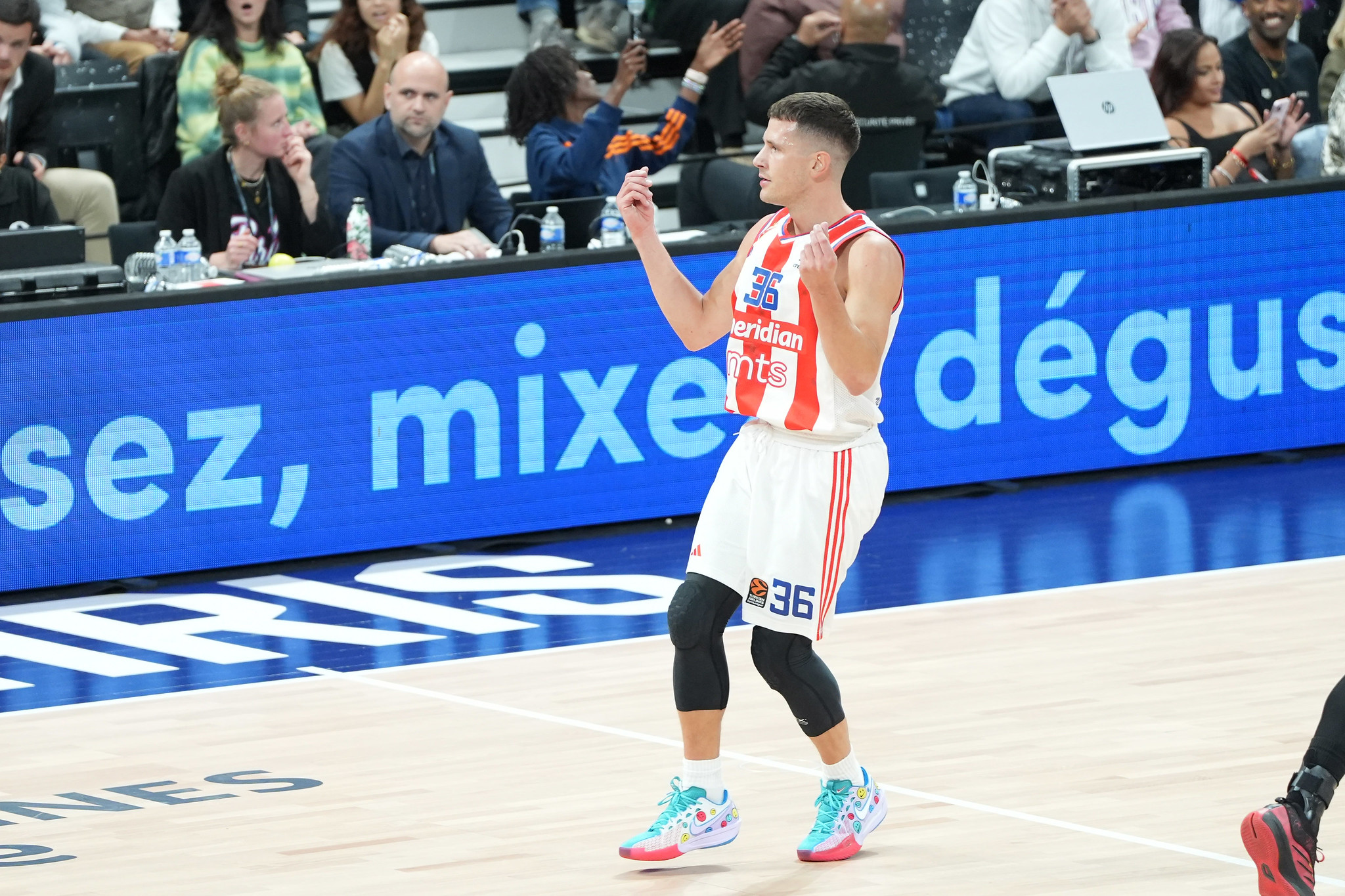 Nemanja Nedovic contre Paris en EuroLeague en 2024-2025