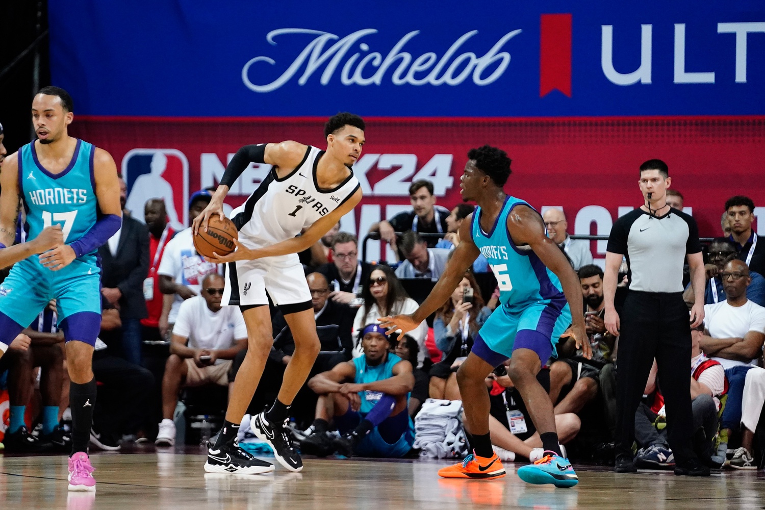 James Nnaji face à Victor Wembanyama à la Summer League 2023 