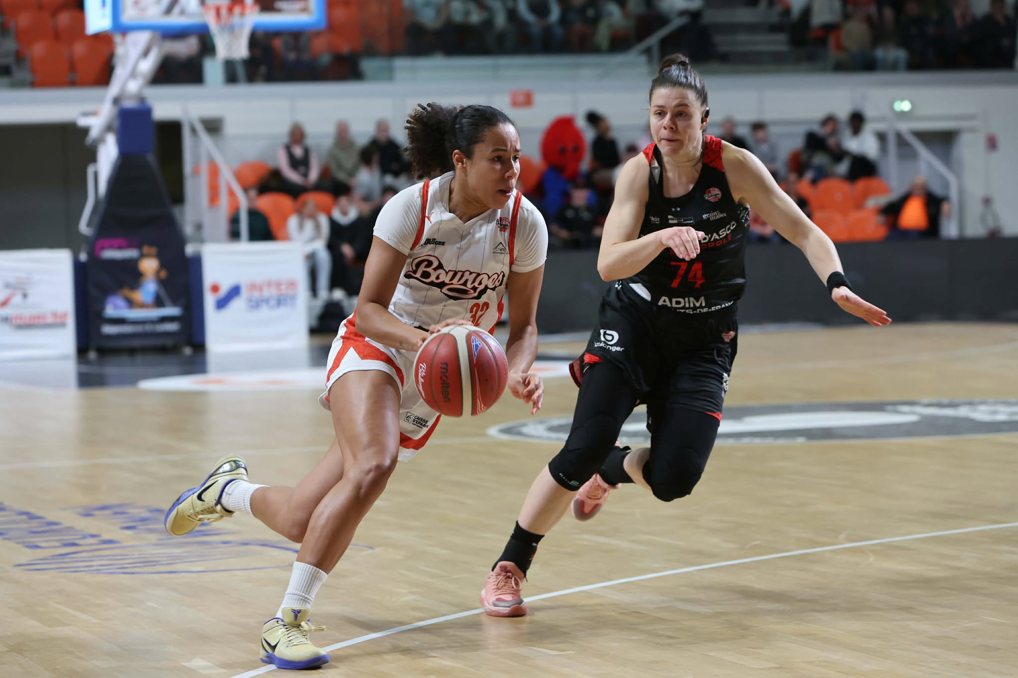 Tima Pouya a été la meilleure joueuse de Bourges ce samedi 24 janvier (photo : Olivier Martin)