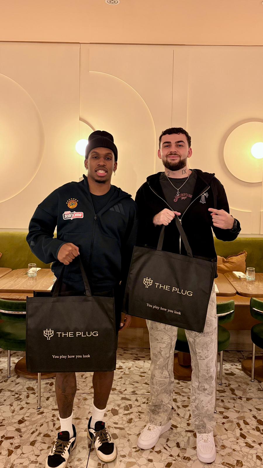 Sacha Serrano avec T.J. Shorts