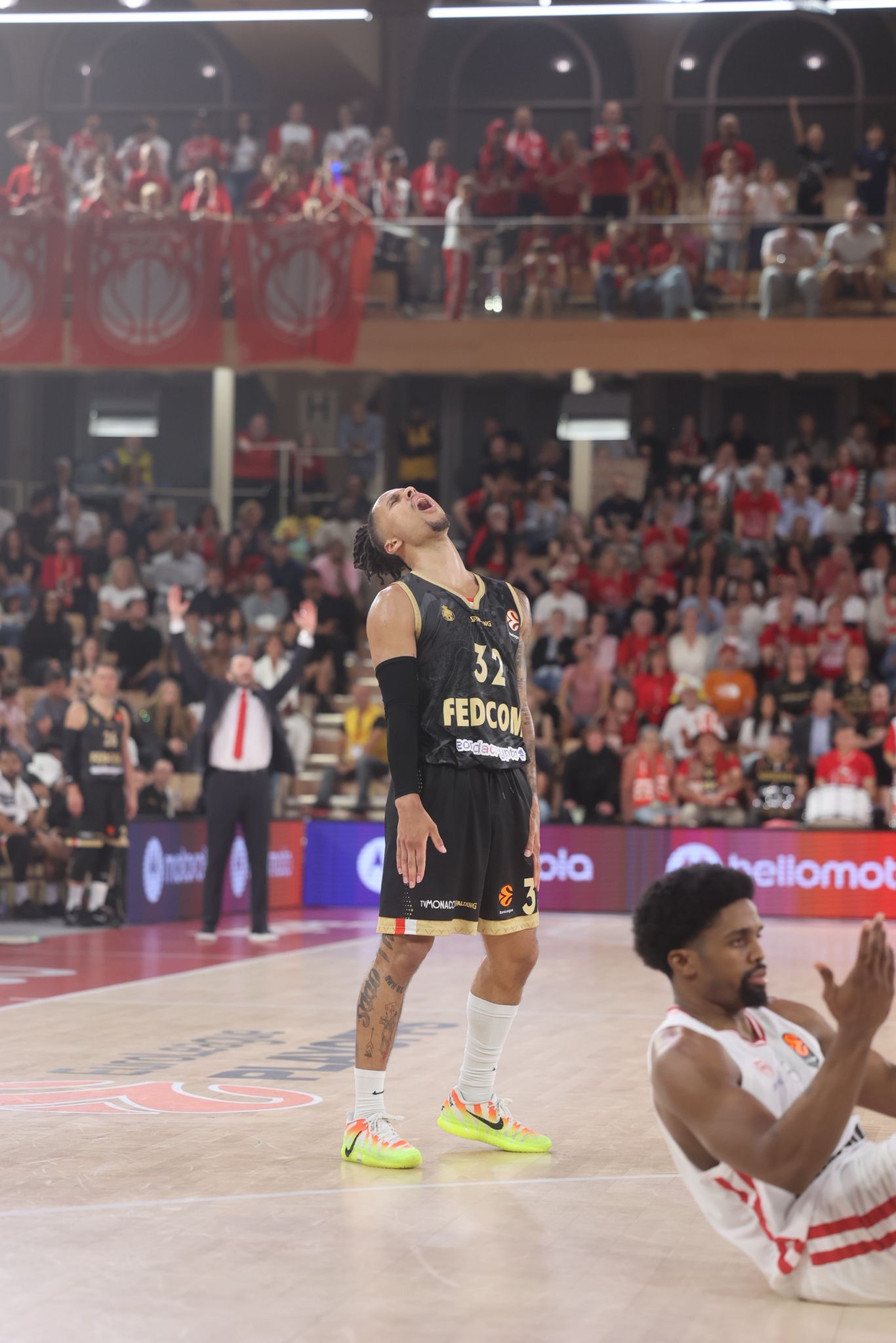 Matthew Strazel a tout donné contre l'Olympiakos, avant de sortir blessé