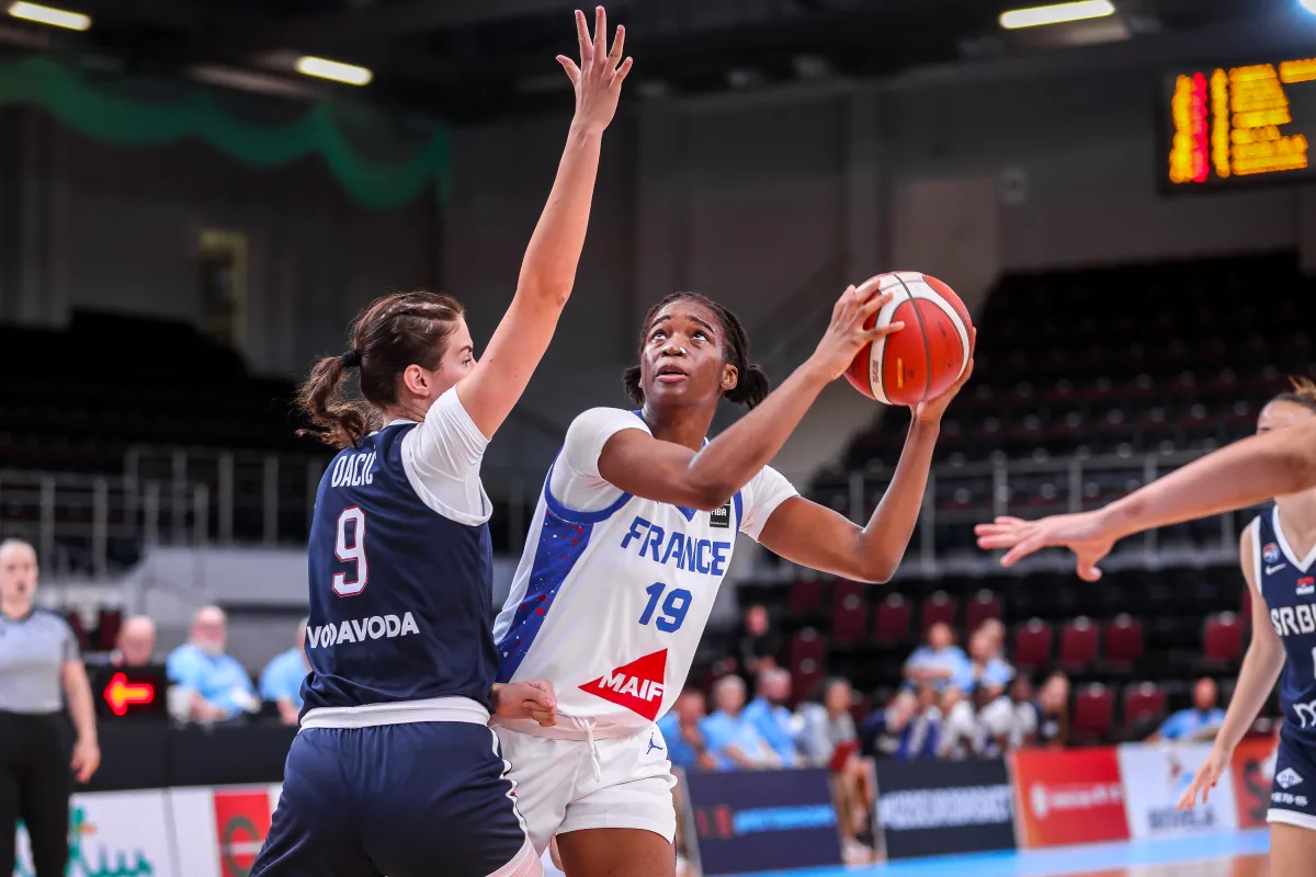 Sarah Cissé a dominé la raquette serbe