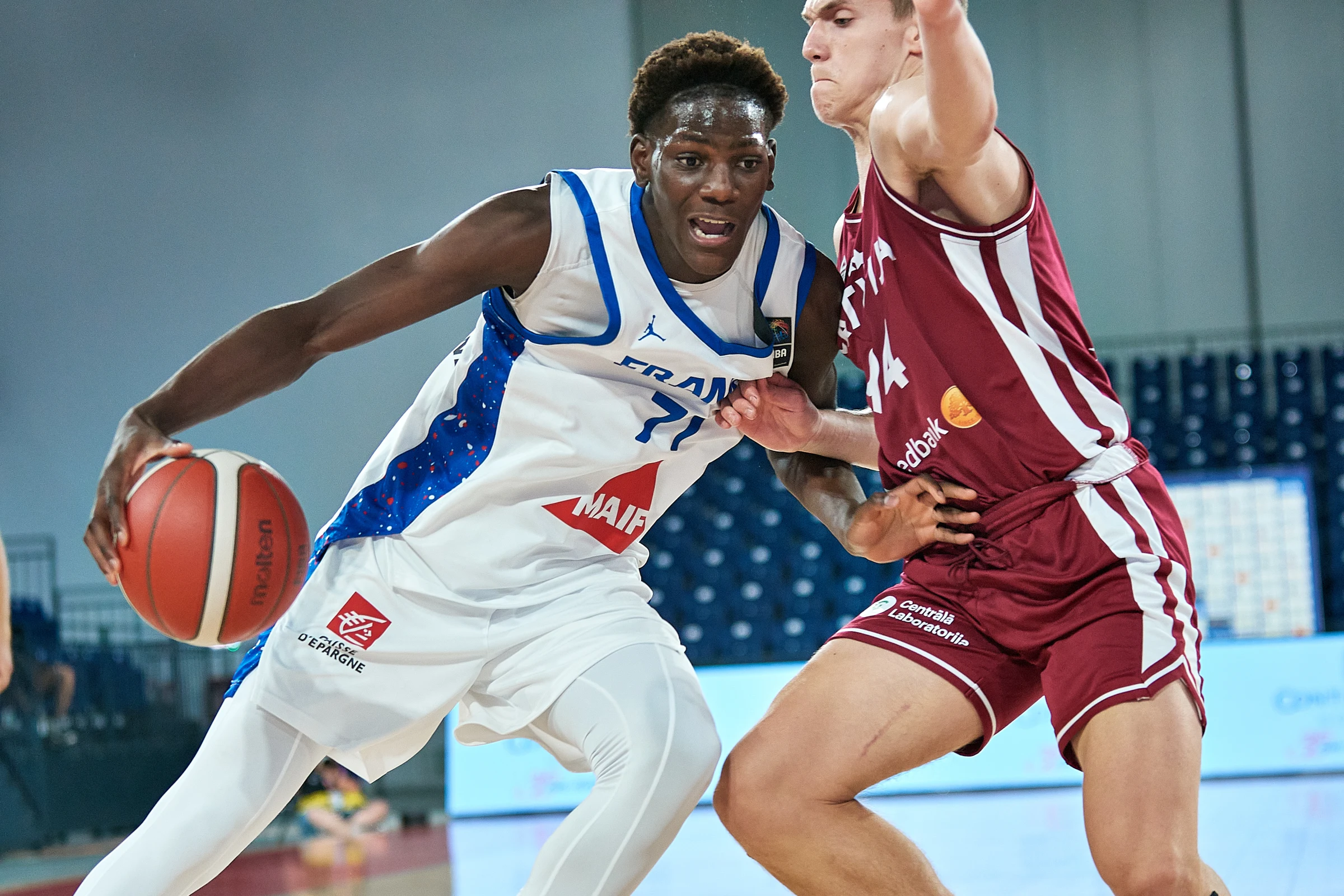 Messie-Guethan Iwani face à la Lettonie en finale